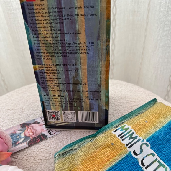 Heyone MIMI Citywalk Series – “Denim Overalls” Figure Pendant - Picture 8 of 8